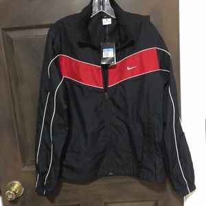 NEW NWT men’s medium NIKE black and red athletic windbreaker jacket.